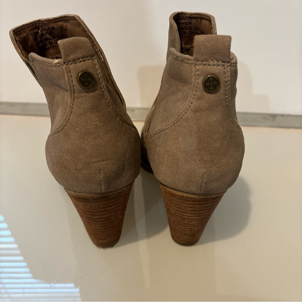Suede slip on booty, higher heel, tanning color, size 7 1/2 medium - Picture 2 of 6